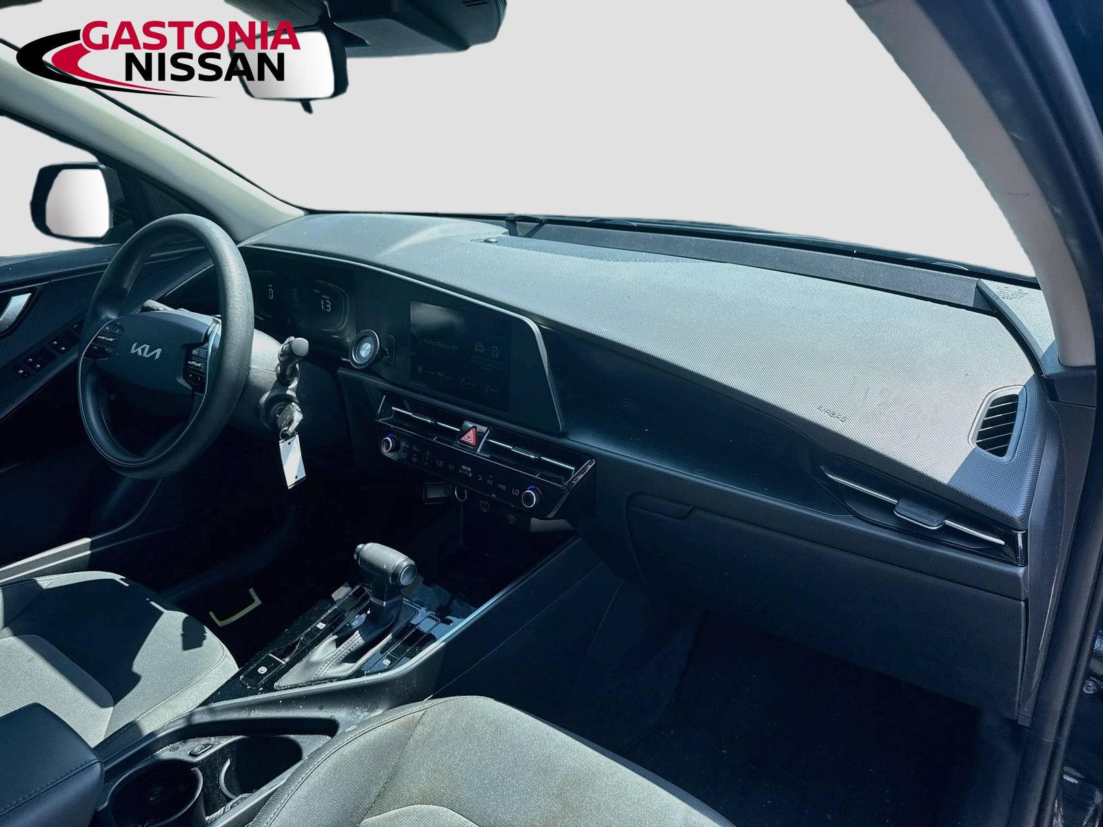 Used 2023 Kia Niro LX FWD image 35