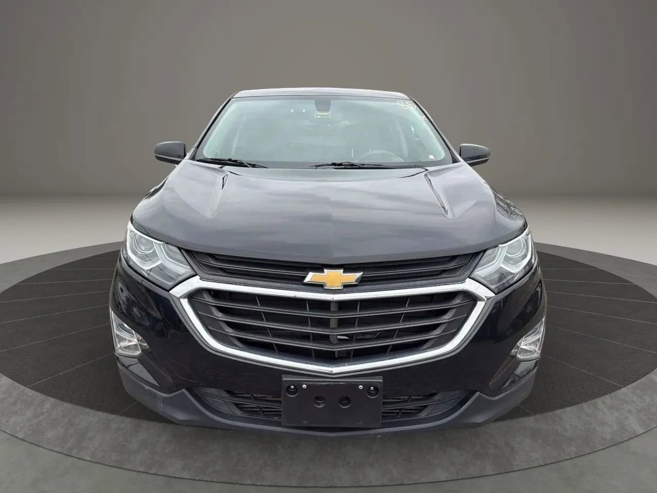 Used 2018 Chevrolet Equinox LT image 2