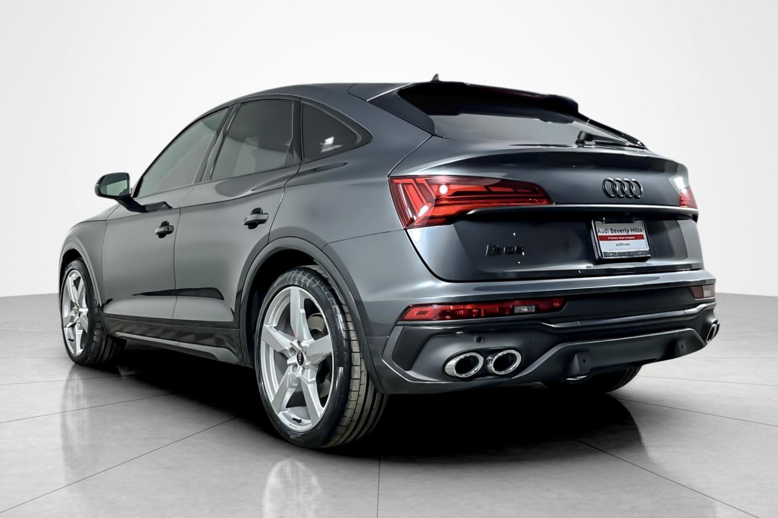 Used 2023 Audi SQ5 Premium Plus w/ Premium Plus Package image 3