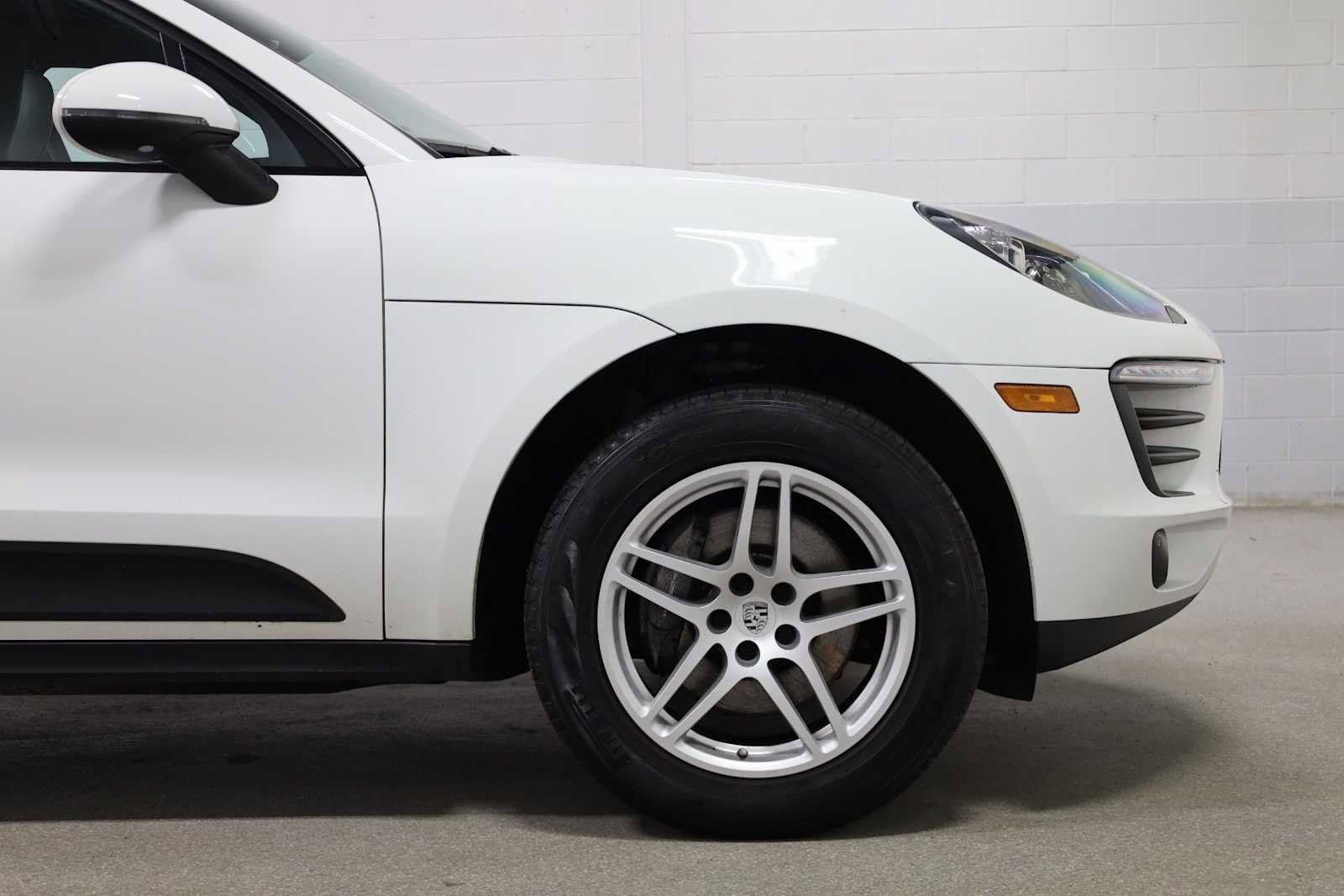 Used 2017 Porsche Macan image 11