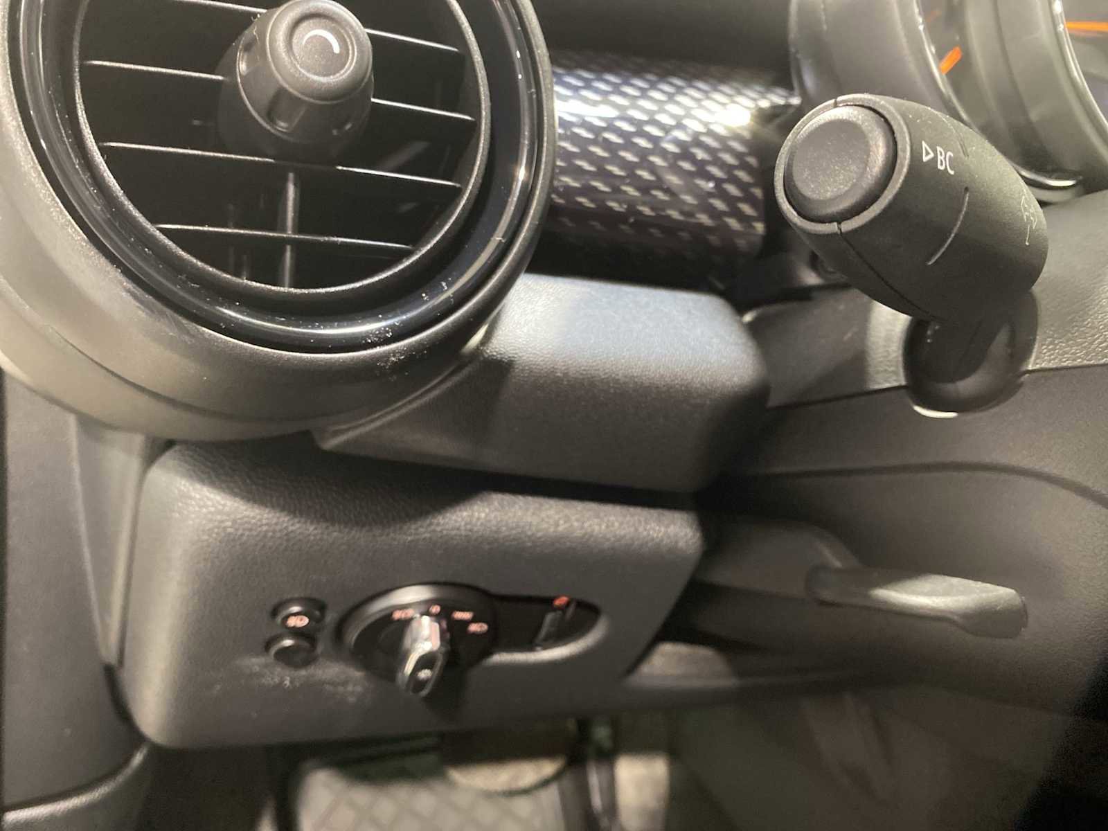 Used 2018 MINI Cooper S image 24