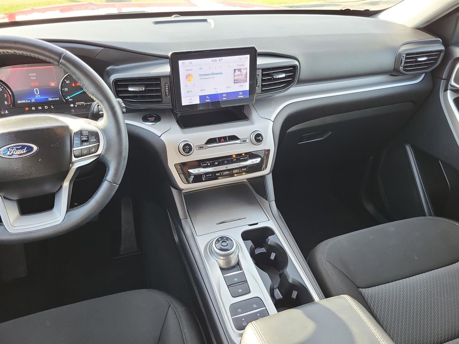 Used 2023 Ford Explorer XLT image 15