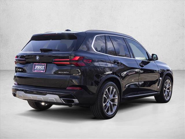 Used 2025 BMW X5 xDrive50e image 5