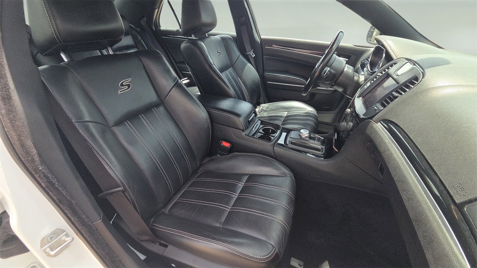 Used 2021 Chrysler 300 S image 14