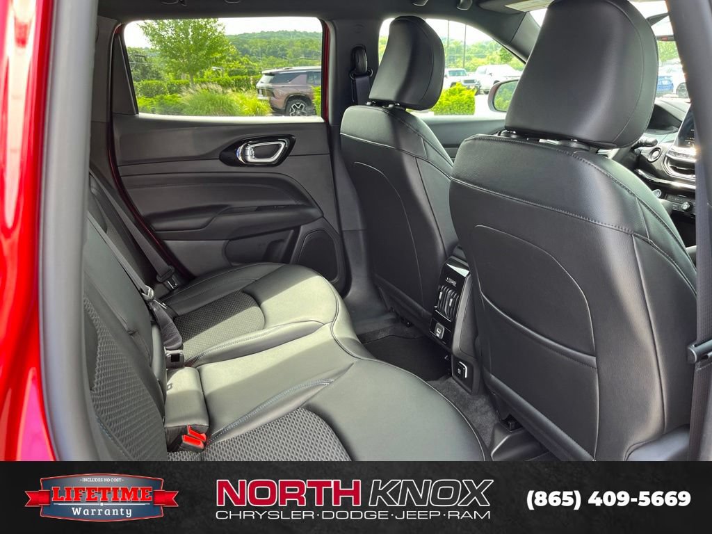 New 2026 Jeep Compass Latitude AWD/4WD image 23