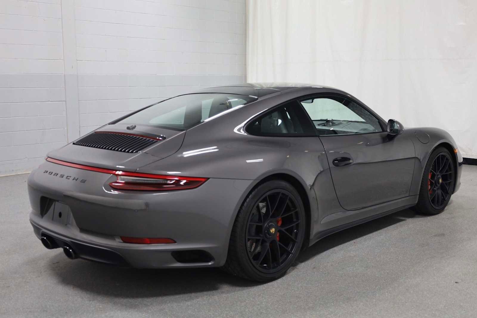 Used 2019 Porsche 911 Carrera GTS image 9