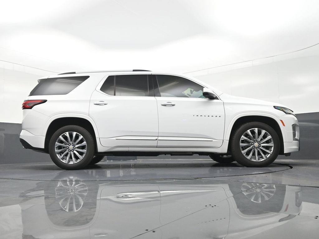 Used 2023 Chevrolet Traverse Premier FWD image 29