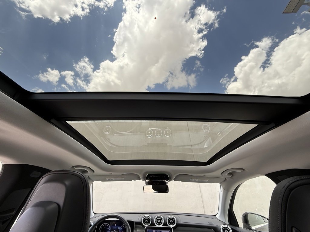 Used 2023 Mercedes-Benz GLC 300 4MATIC image 7