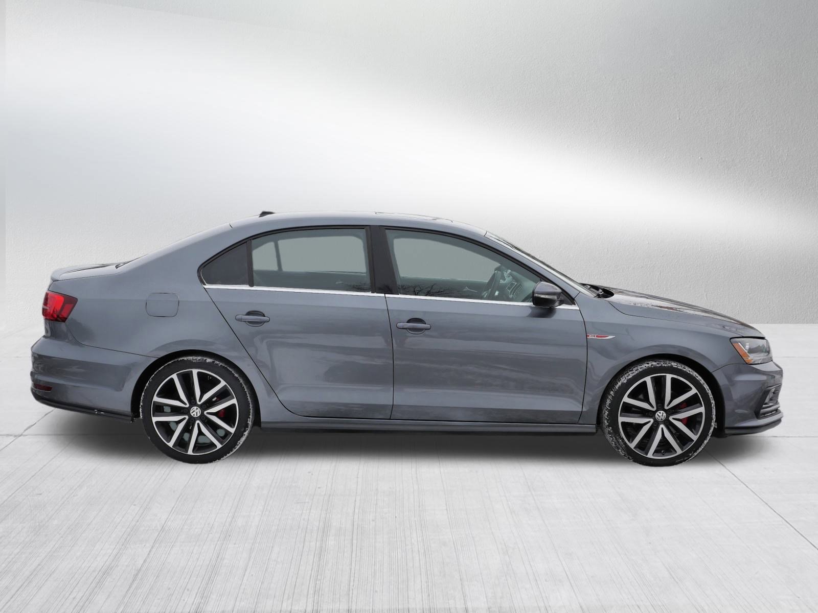 Used 2018 Volkswagen Jetta GLI image 8