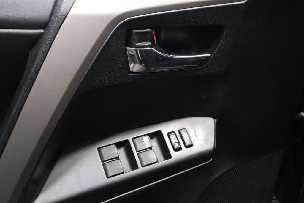 Used 2018 Toyota RAV4 XLE w/ Plus Extra Value Package FWD image 23