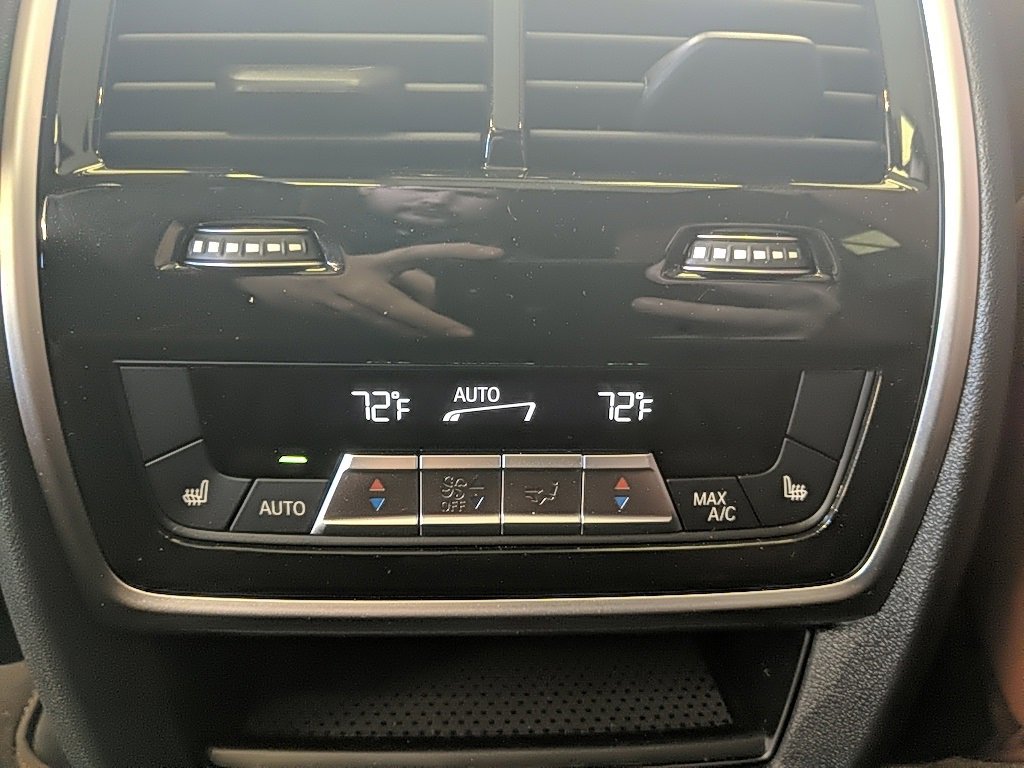 Used 2024 BMW X7 M60i w/ Executive Package image 21