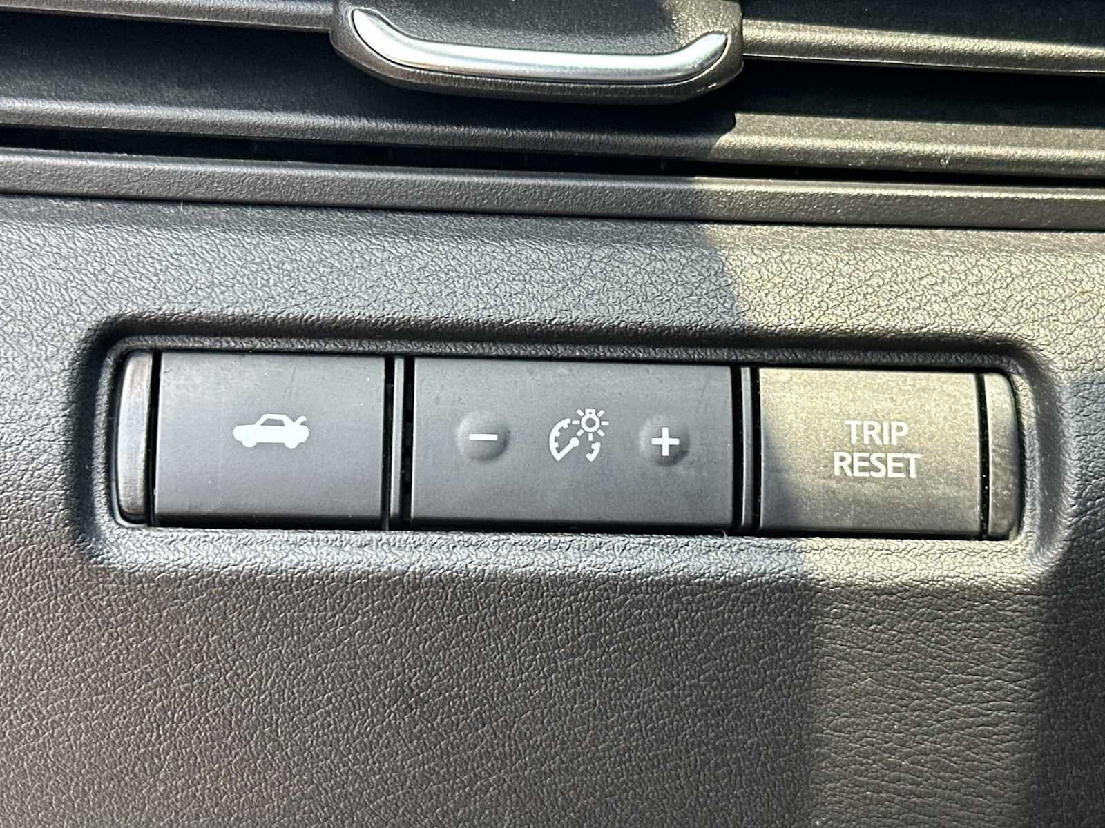 Used 2022 Nissan Altima 2.5 SR FWD image 18