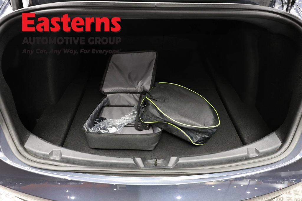 Used 2023 Tesla Model 3 Standard Range RWD image 9