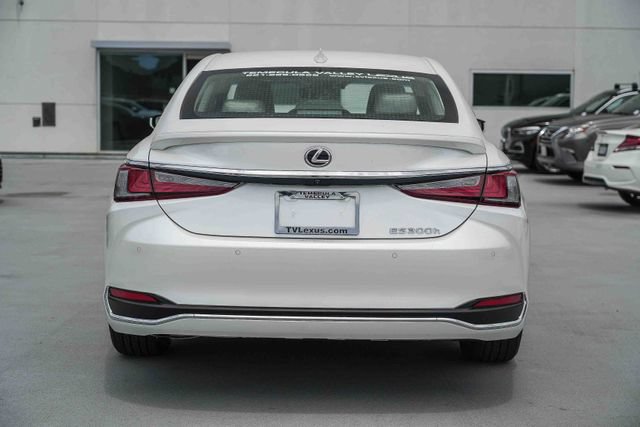Used 2025 Lexus ES 300h w/ Premium Package FWD image 15