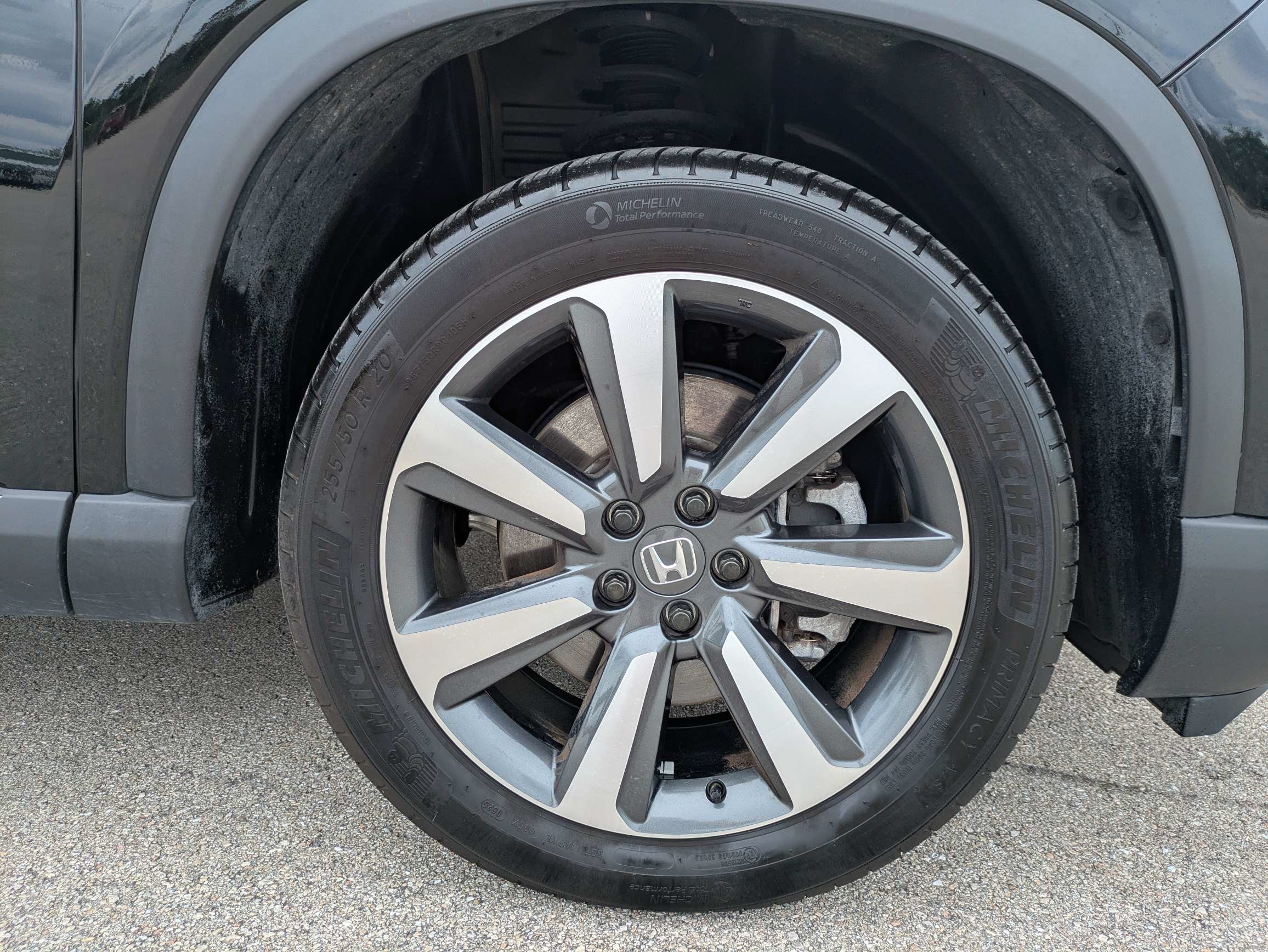 Used 2025 Honda Pilot Touring image 11