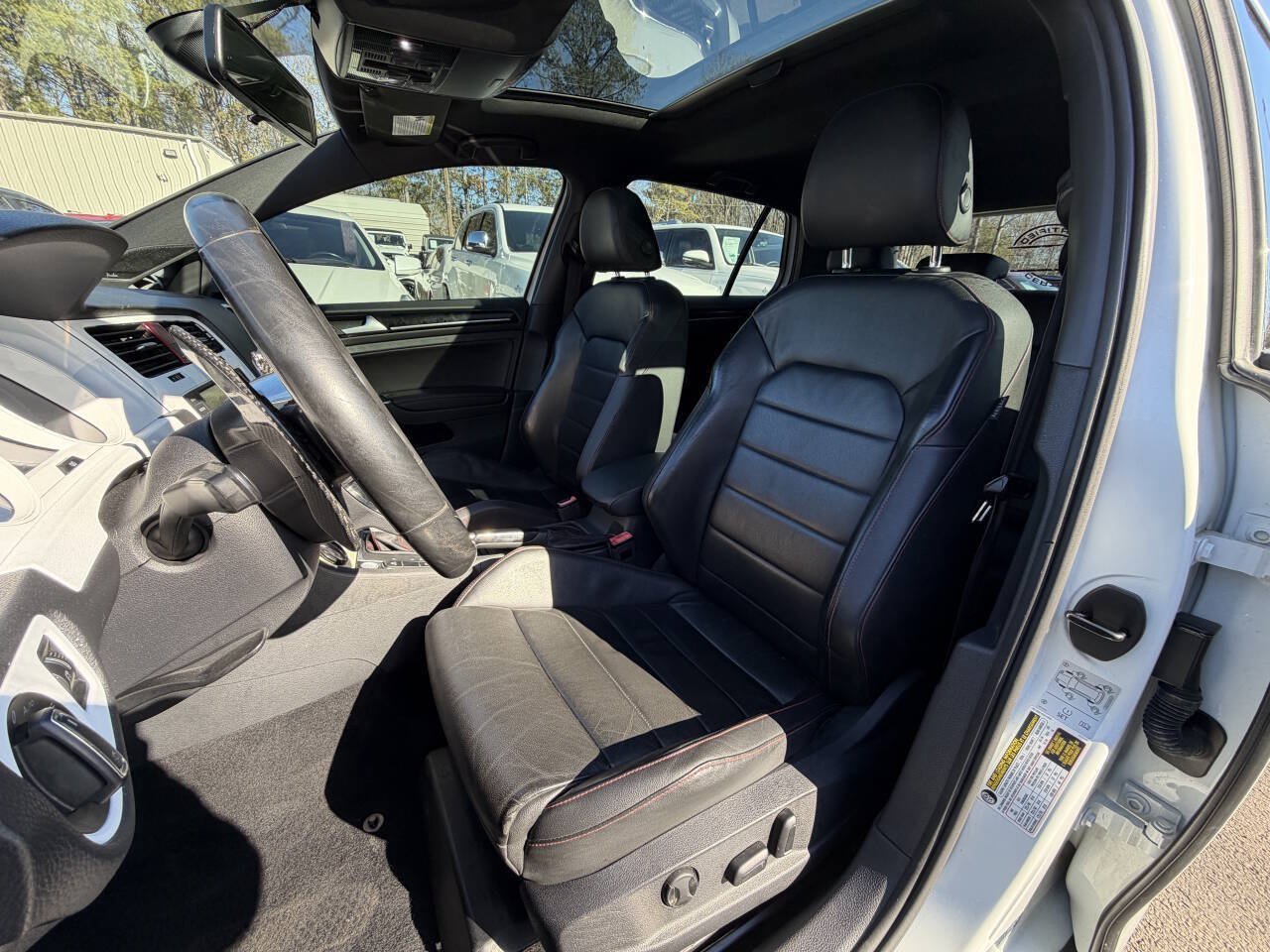 Used 2016 Volkswagen GTI Autobahn w/ Lighting Package (SEL) FWD image 9