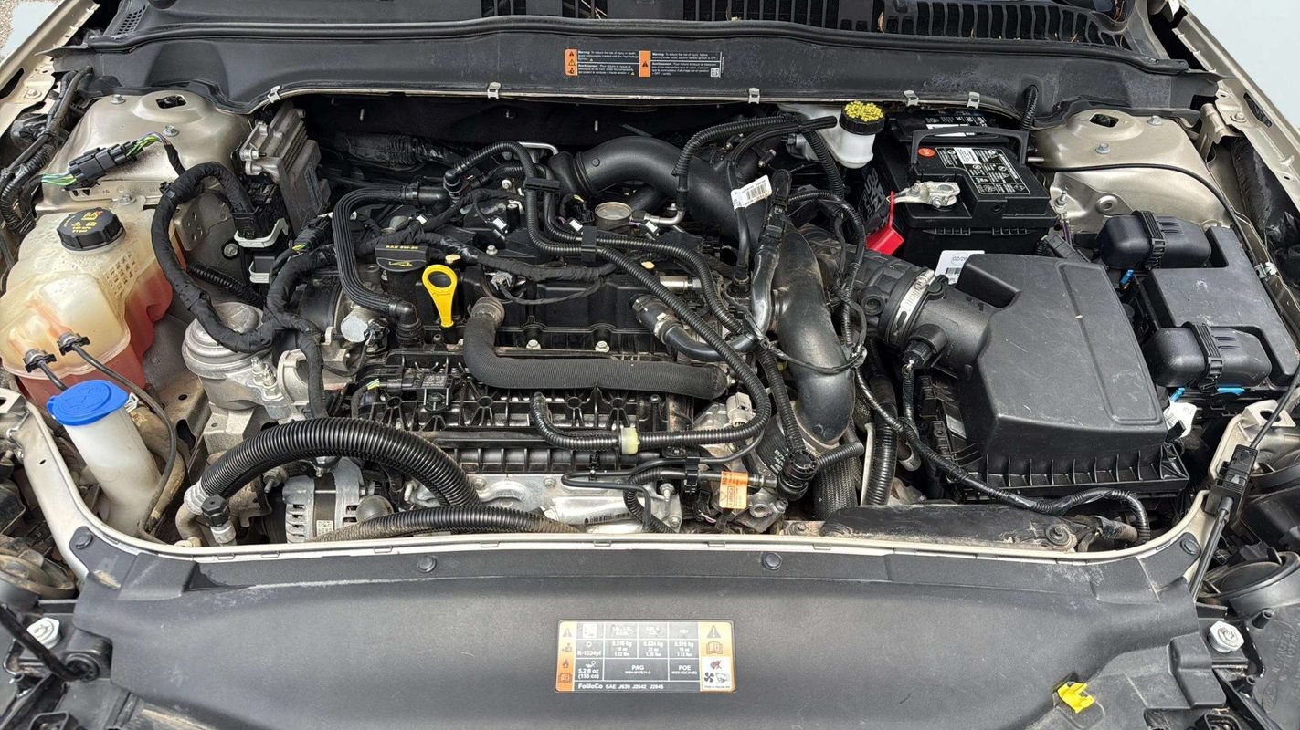 Used 2019 Ford Fusion SE FWD image 20