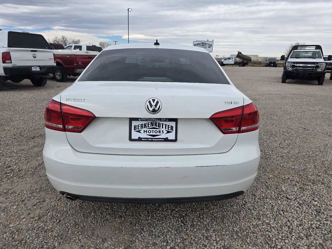 Used 2015 Volkswagen Passat TDI SE image 6