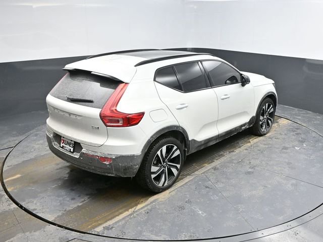 Used 2023 Volvo XC40 B5 Ultimate w/ Protection Package Premier image 40