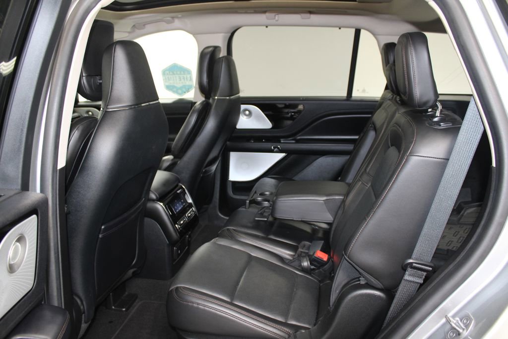 Used 2022 Lincoln Aviator Reserve w/ Equipment Group 201A image 26