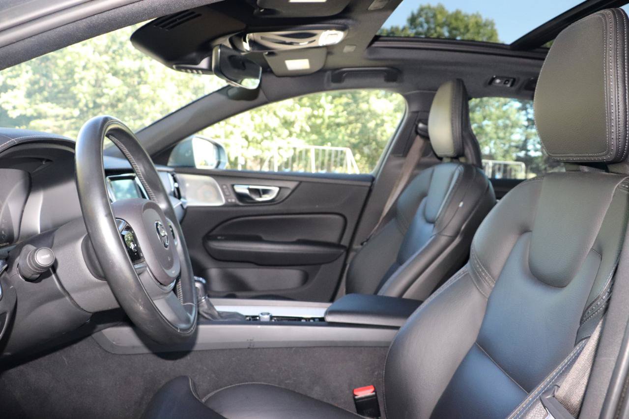 Used 2019 Volvo V60 T5 Cross Country AWD/4WD image 10