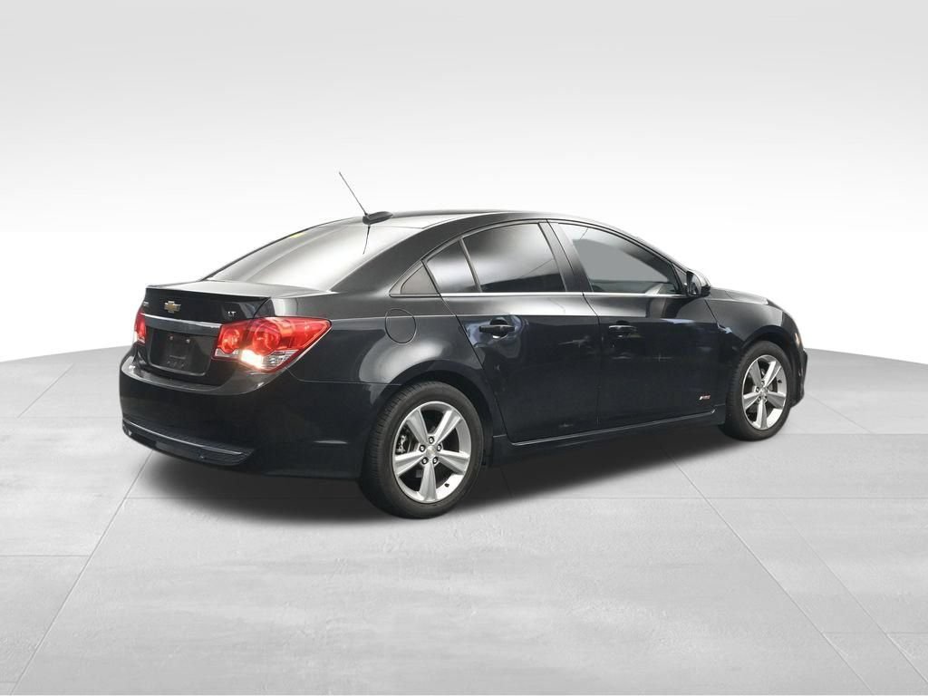 Used 2016 Chevrolet Cruze LT w/ Sun, Sound and Sport Package FWD image 5