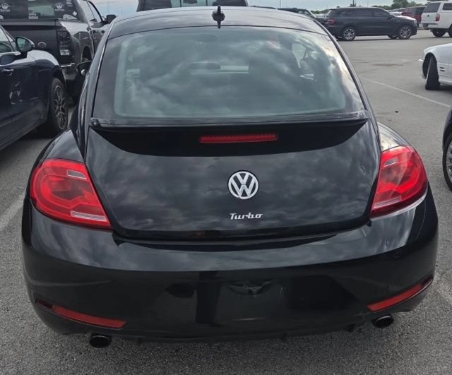 Used 2015 Volkswagen Beetle R-Line FWD image 2