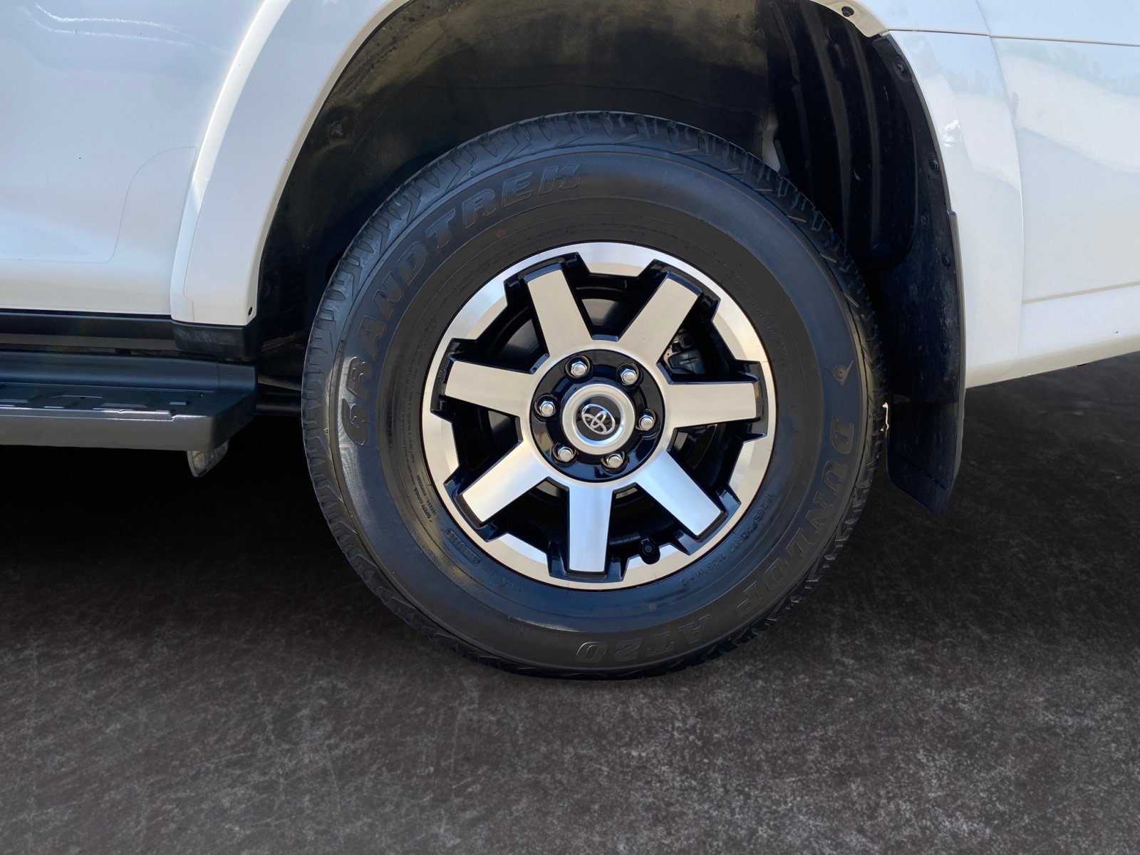 Used 2024 Toyota 4Runner TRD Off-Road Premium image 10