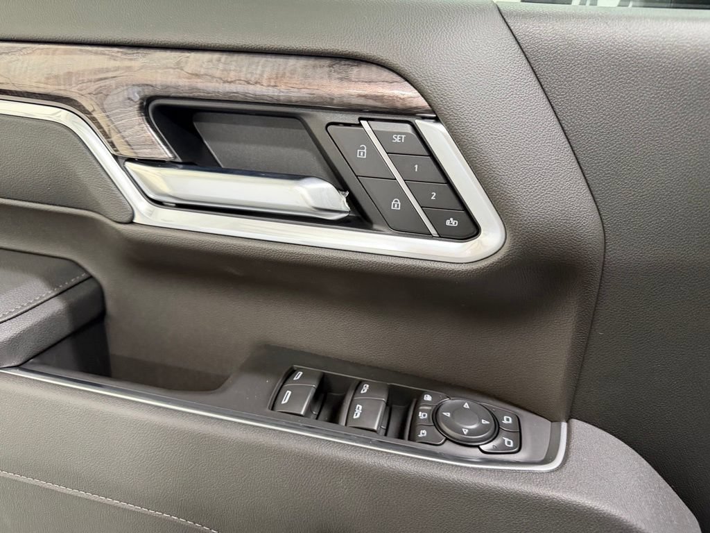 New 2026 Chevrolet Silverado 2500 LTZ w/ LTZ Plus Package AWD/4WD image 12