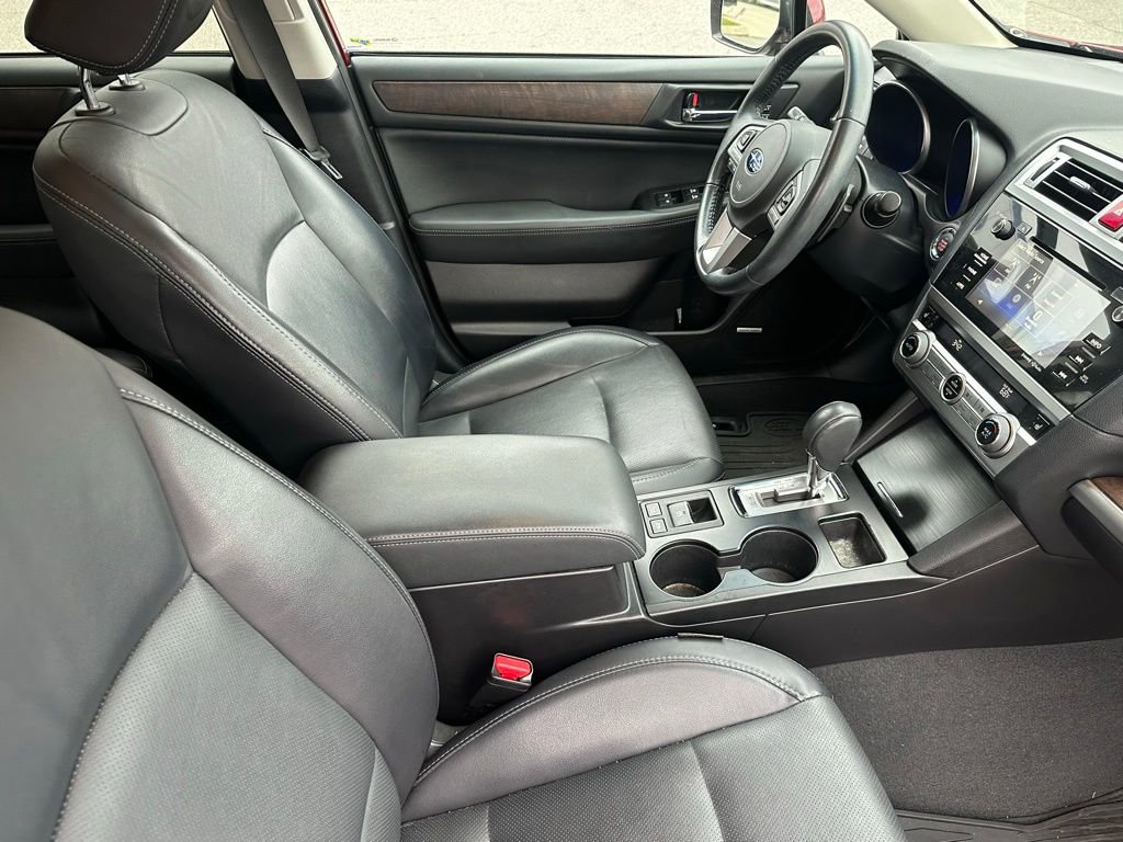 Used 2017 Subaru Outback 2.5i Limited w/ Popular Package #5 image 17