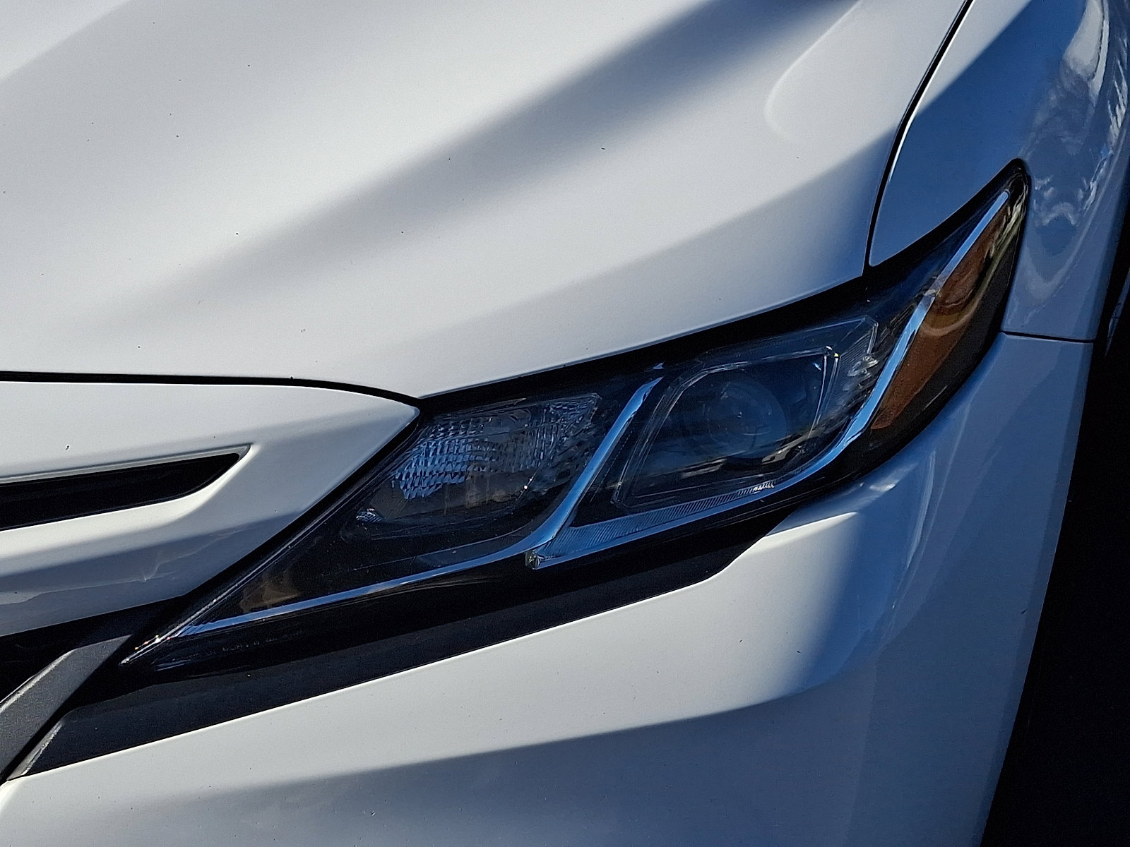 Used 2018 Toyota Camry SE image 9