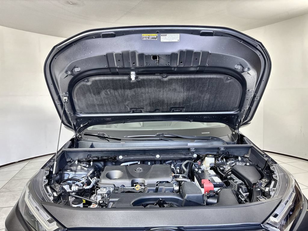 Used 2025 Toyota RAV4 XLE Premium FWD image 18