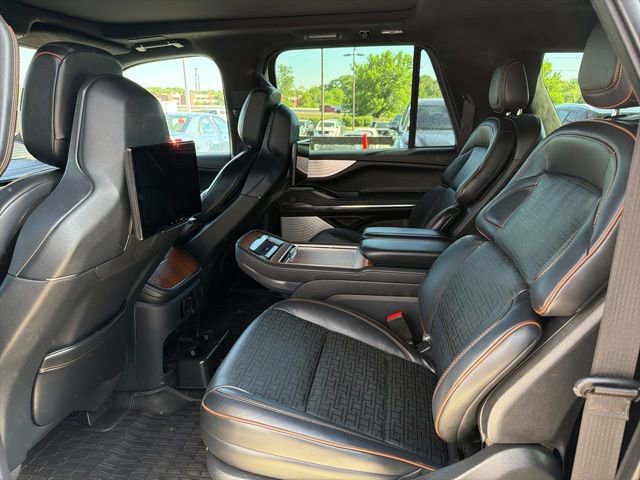Used 2025 Lincoln Navigator L Black Label AWD/4WD image 11