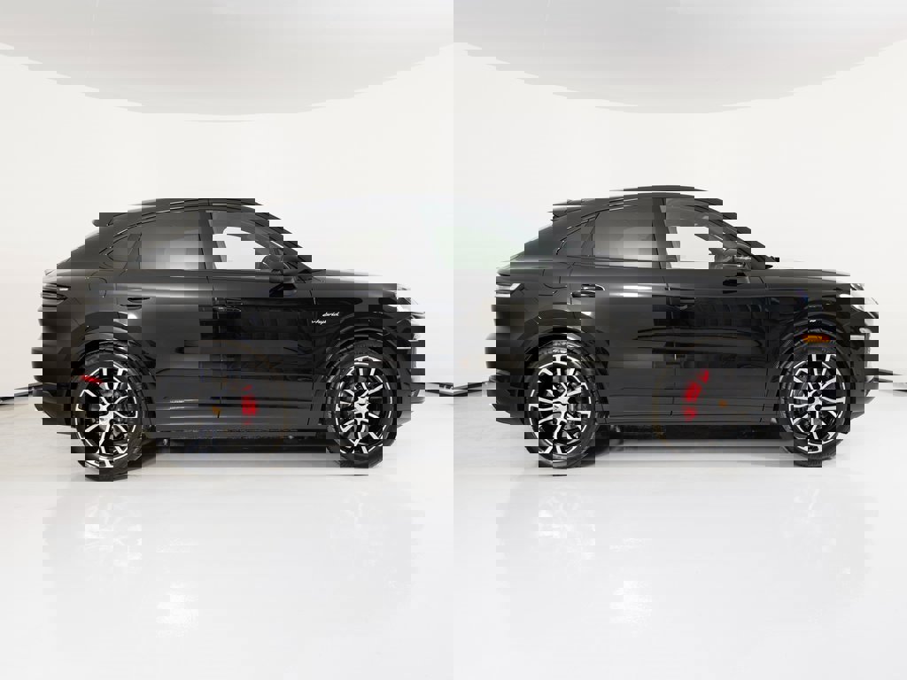 New 2025 Porsche Cayenne S image 8