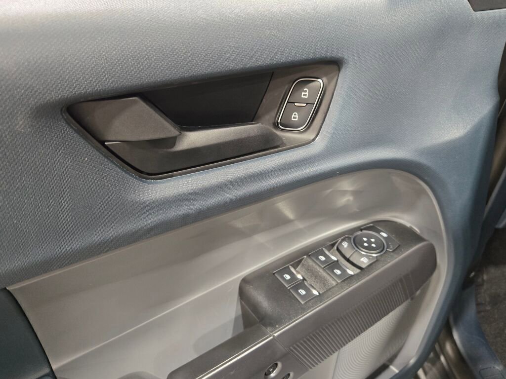 New 2025 Ford Maverick XLT w/ XLT Luxury Package image 19