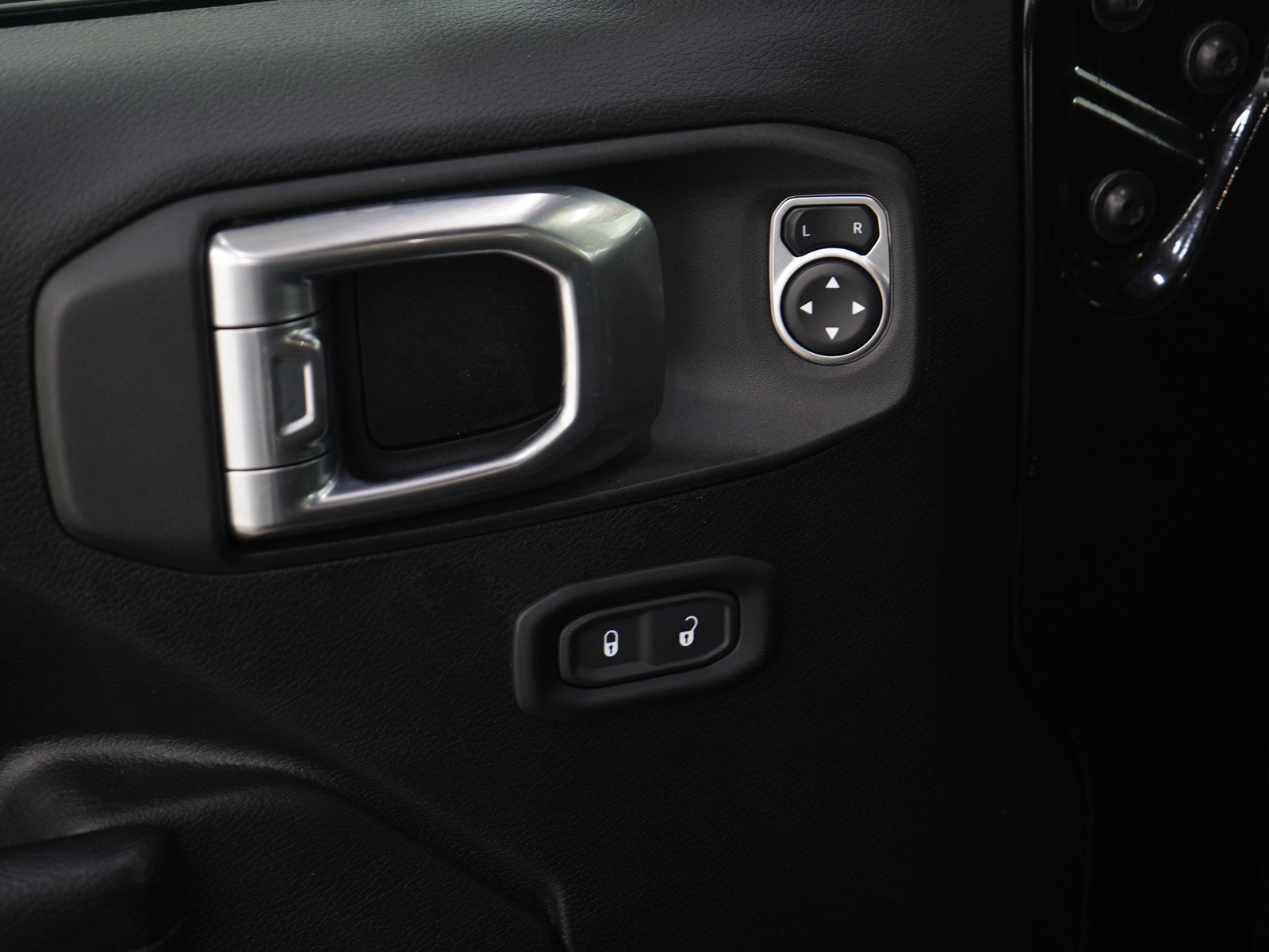 Used 2022 Jeep Wrangler Unlimited Sport image 21