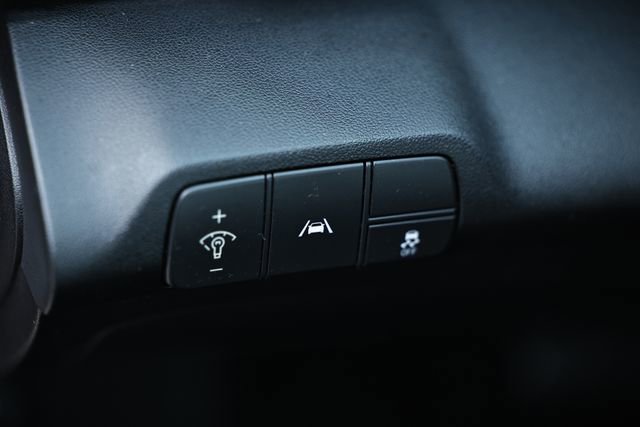 Used 2023 Hyundai Elantra SEL w/ Preferred Accessory Package image 17