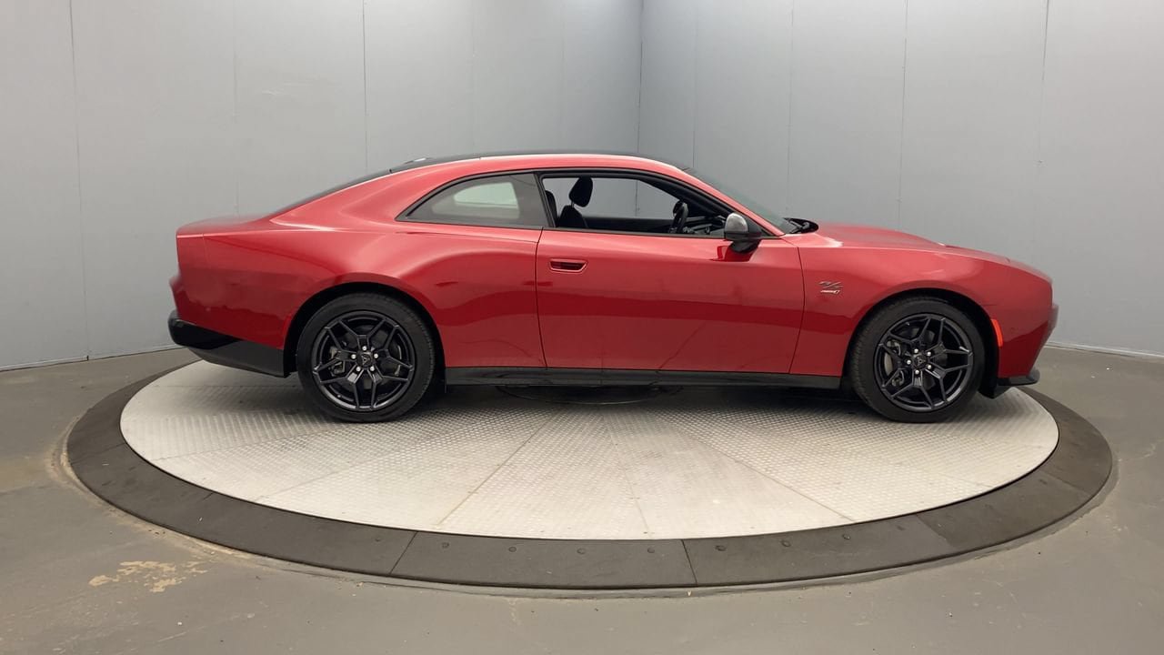 Used 2024 Dodge Charger Daytona R/T w/ Plus Group AWD/4WD image 6