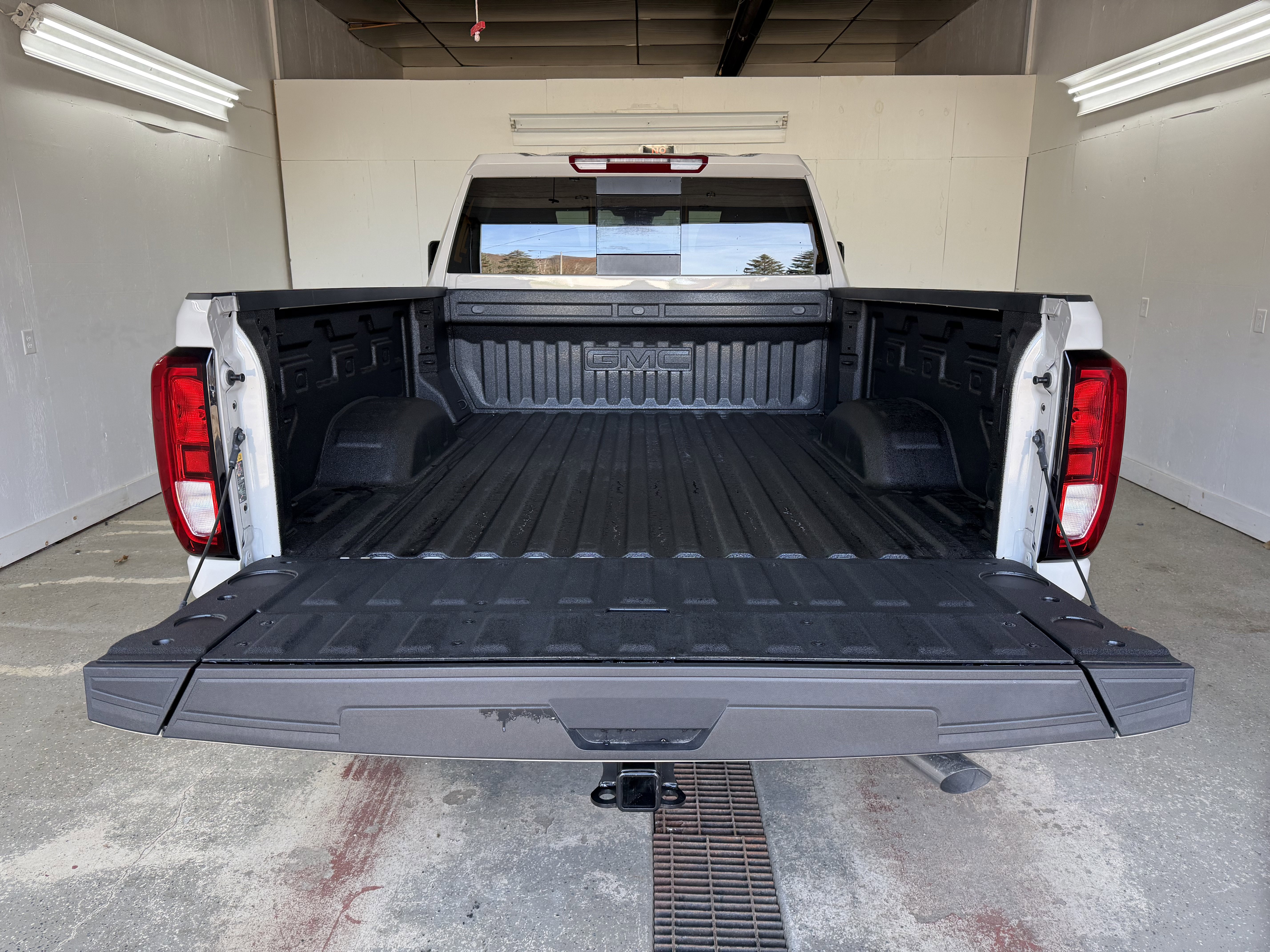 New 2026 GMC Sierra 3500 SLE image 7