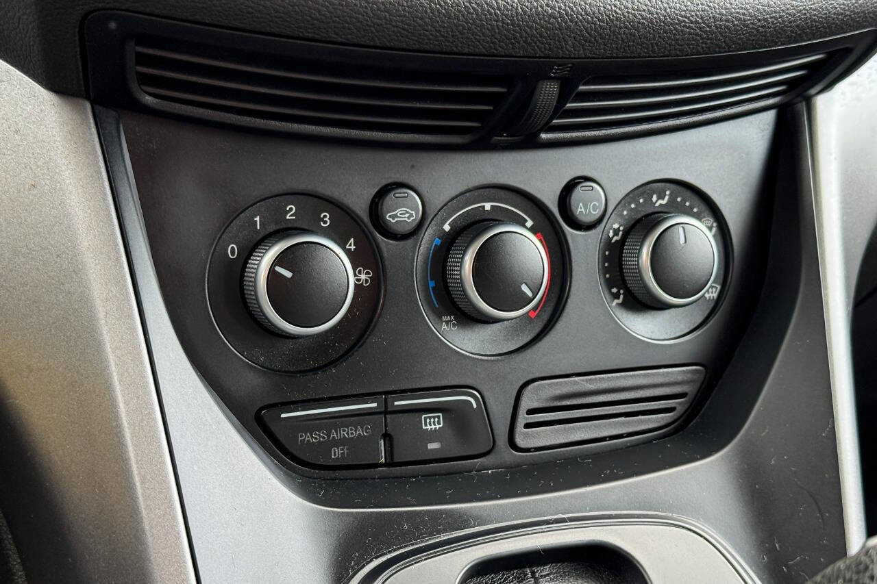 Used 2014 Ford Escape SE image 25