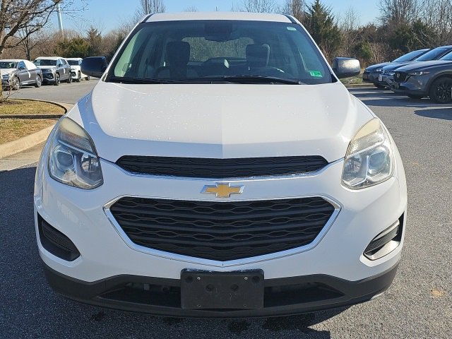 Used 2017 Chevrolet Equinox LS image 2