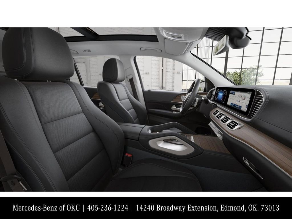 New 2026 Mercedes-Benz GLS 450 4MATIC image 4