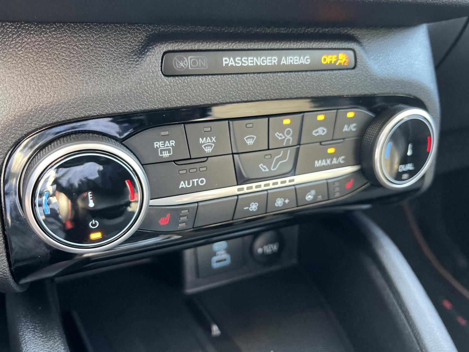 Used 2022 Ford Escape SEL w/ SEL Stealth AWD Package image 34