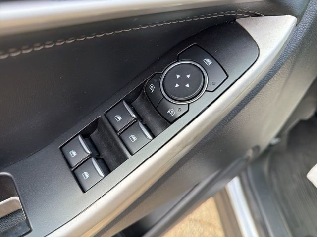 Used 2022 Ford Explorer XLT w/ Equipment Group 202A image 24