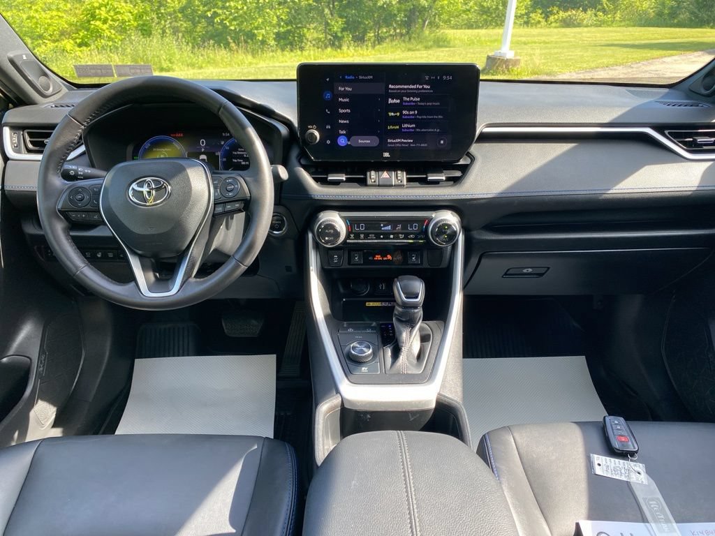 Used 2023 Toyota RAV4 XSE AWD/4WD image 25
