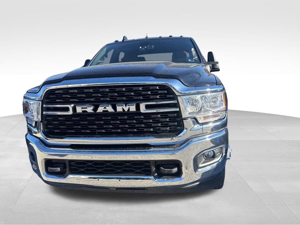 Used 2024 RAM 3500 Big Horn image 3