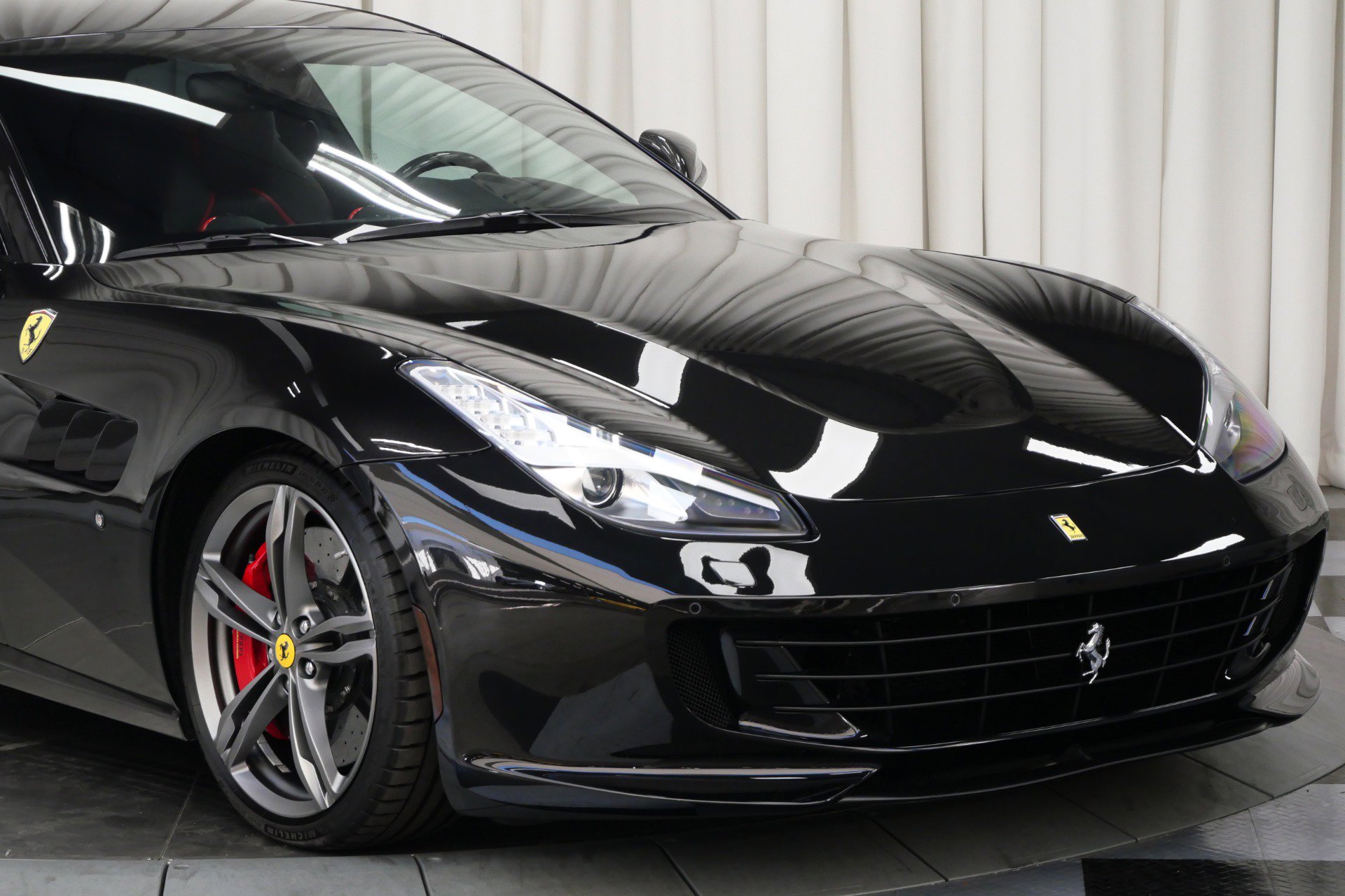 Used 2018 Ferrari GTC4Lusso image 58
