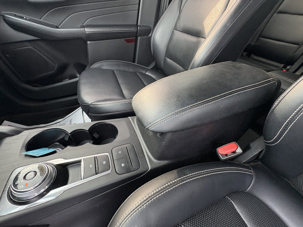 Used 2021 Ford Escape SEL image 34