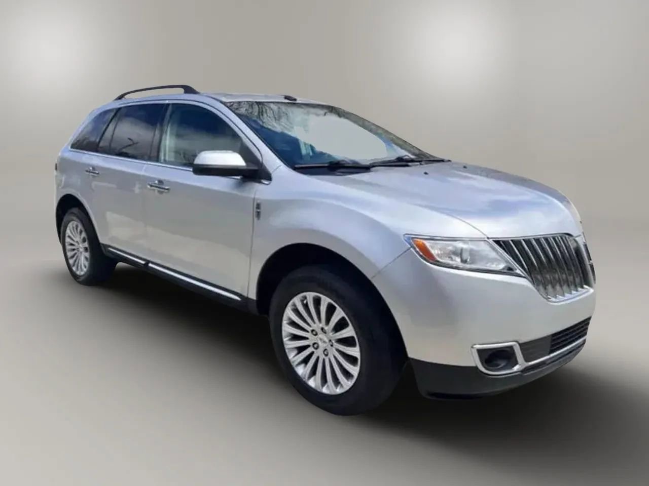 Used 2017 Lincoln MKC Reserve w/ Lincoln MKC Climate Package FWD image 4