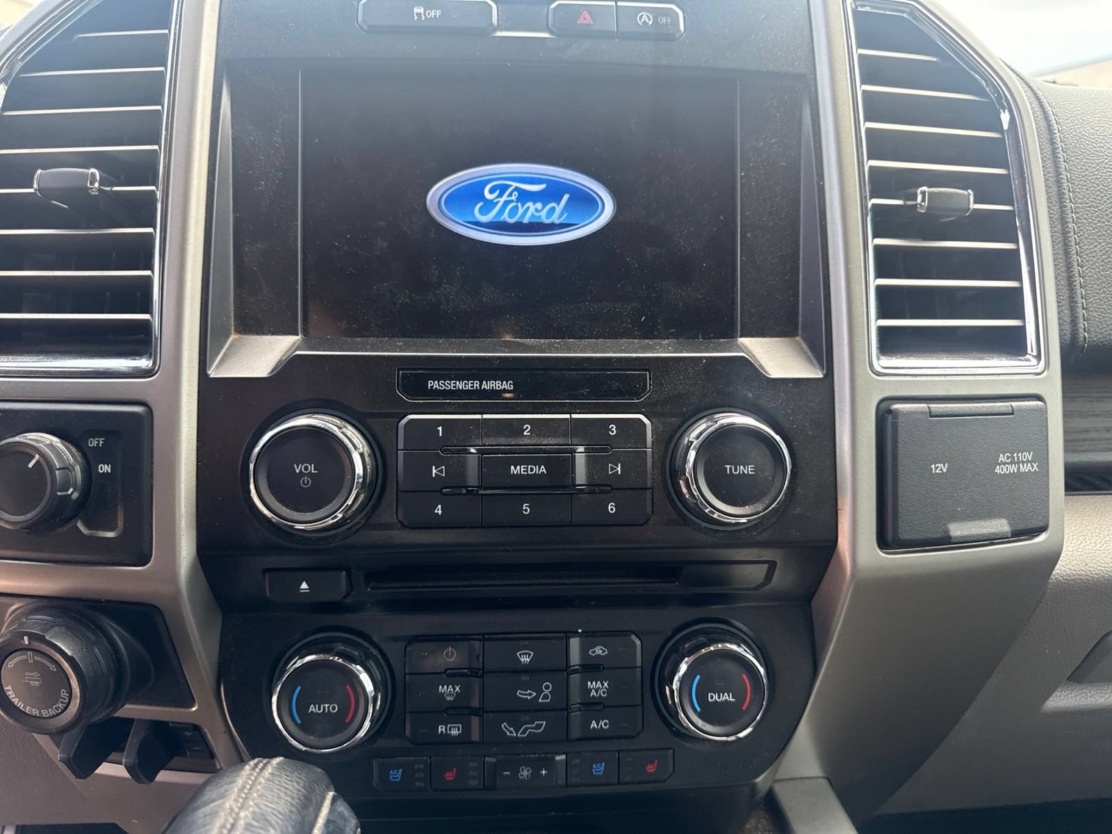 Used 2016 Ford F150 Lariat RWD image 14